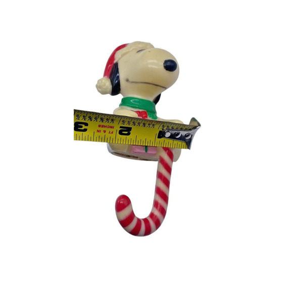 Vintage Snoopy Christmas Stocking Holder Hanger Plastic Retro 1970s 1980s - Picture 12 of 12